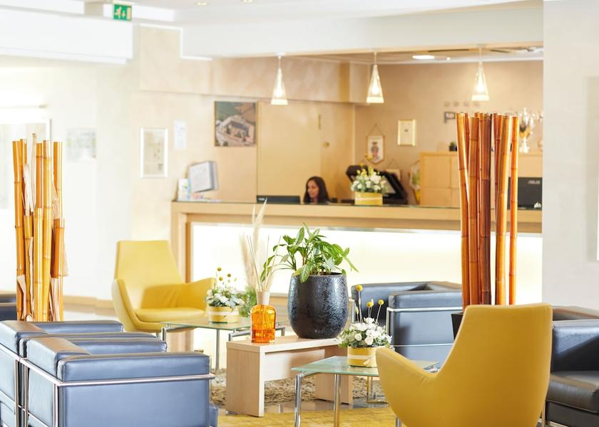 Lombardy Verdellino Reception