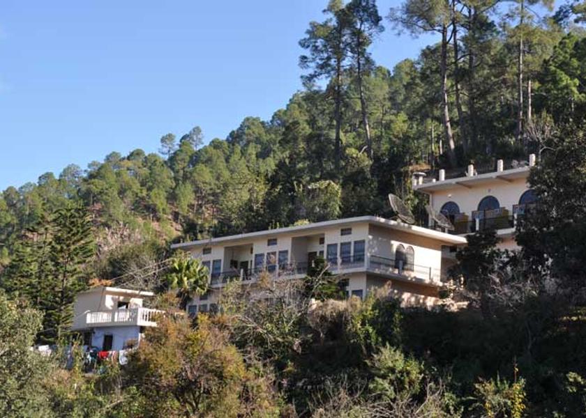 Uttarakhand Kausani Hotel Exterior