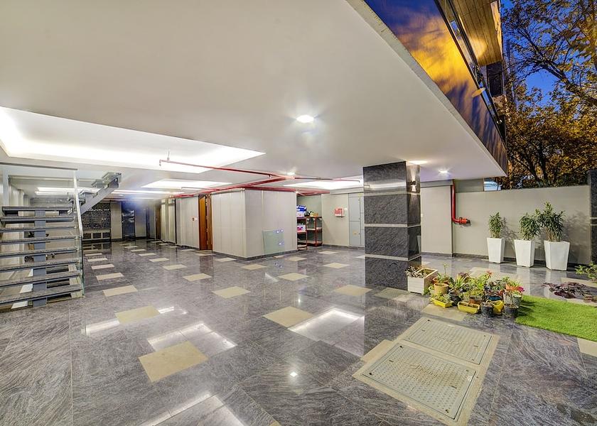 Delhi Delhi Lobby
