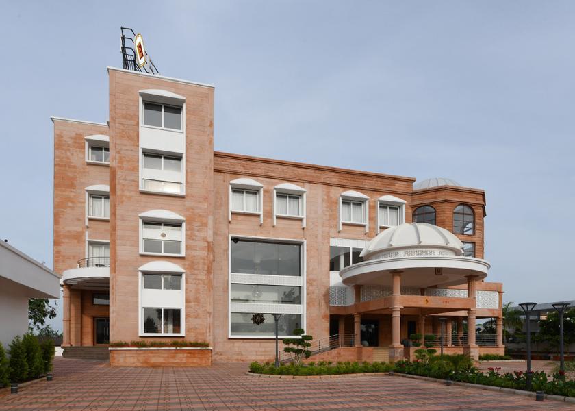 Maharashtra Vita Hotel Exterior