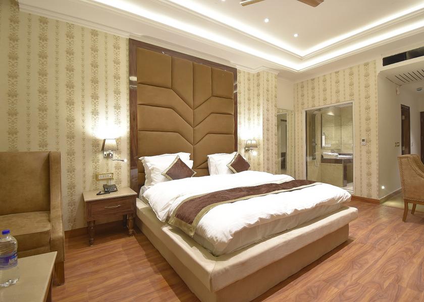 Himachal Pradesh Dharamshala Superior king Room