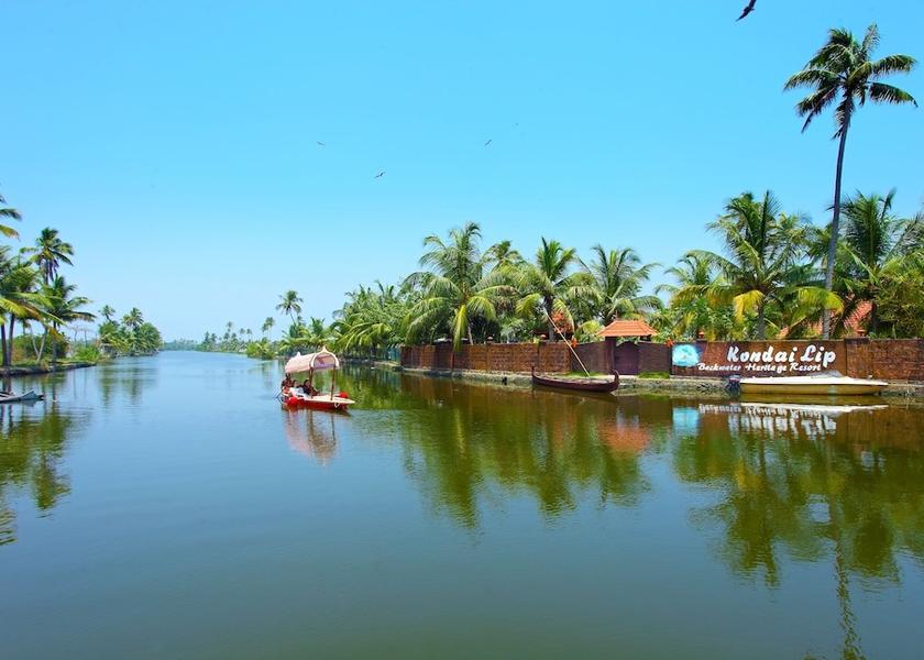 Kerala Kochi Pool