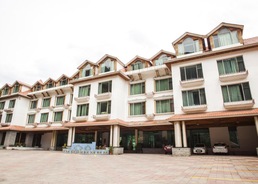 Himachal Pradesh Manali Hotel Exterior