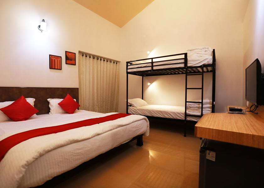 Maharashtra Dapoli Premium Room