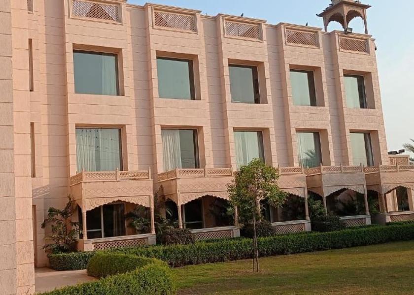 Rajasthan Neemrana Hotel Exterior