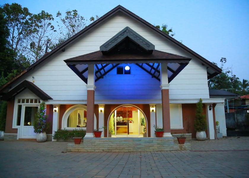 Kerala Thrissur Hotel Exterior