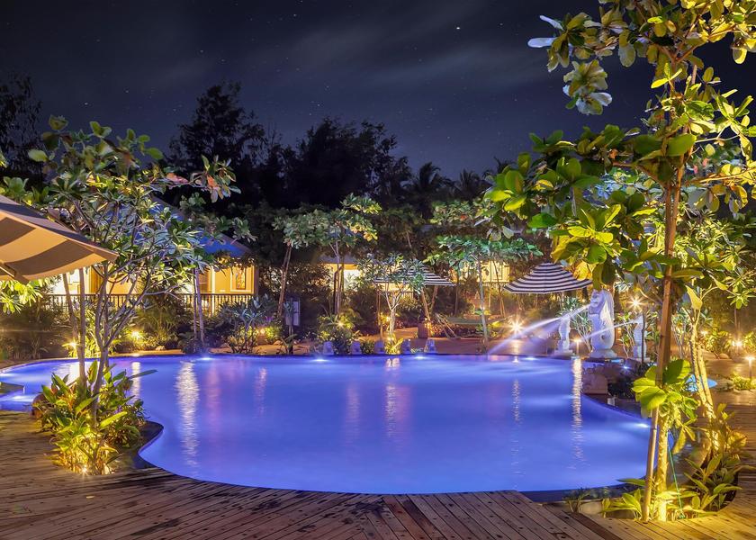 Goa Morjim Pool