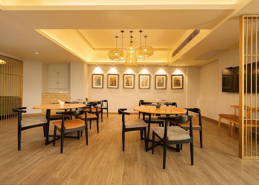 Uttar Pradesh Noida Food & Dining