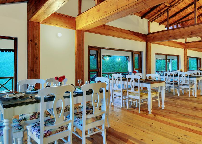 Uttarakhand Nainital dining area
