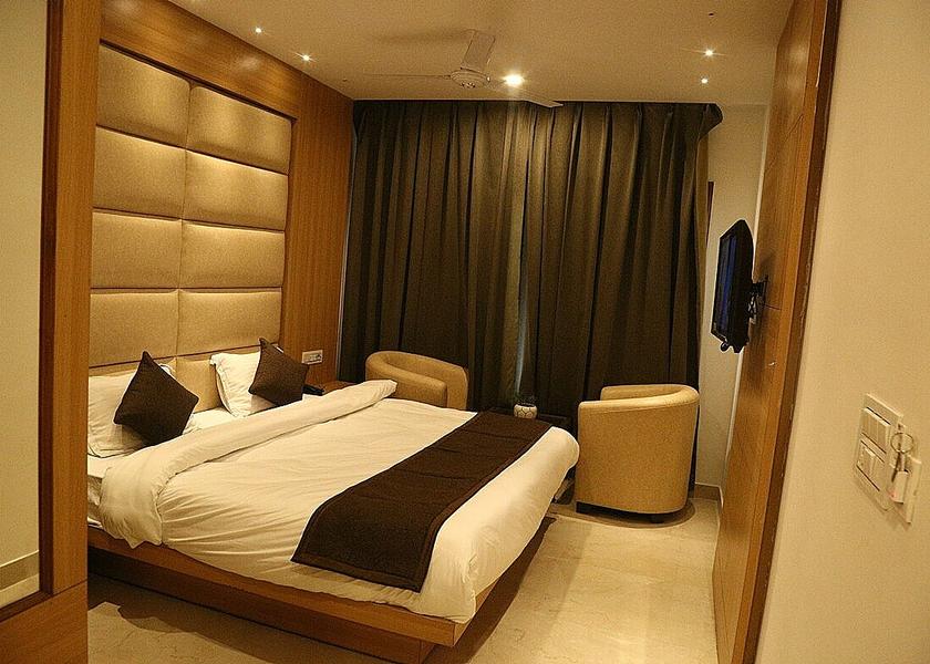 Uttarakhand Mussoorie Deluxe Room with Valley View