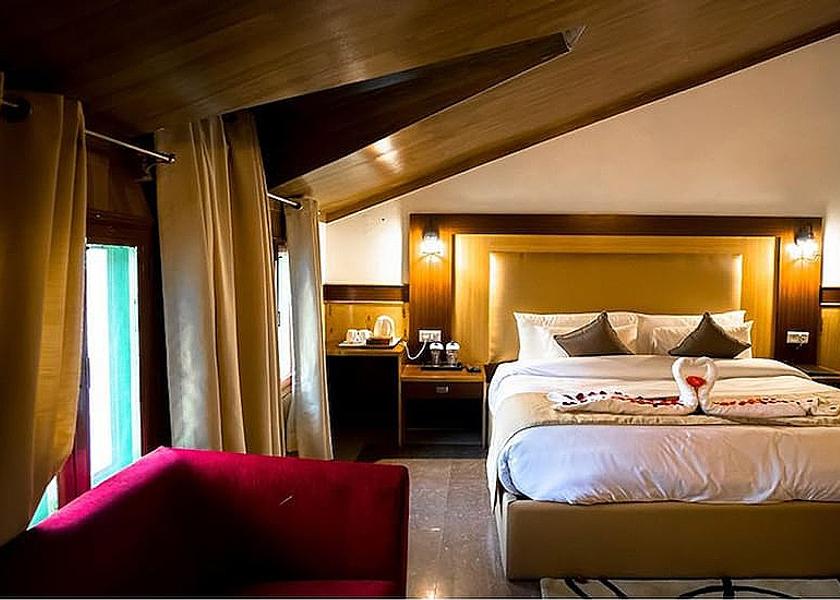 Himachal Pradesh Manali Deluxe Room