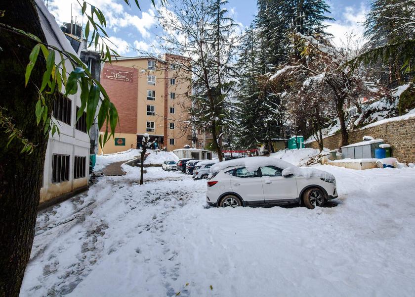 Himachal Pradesh Manali Hotel Exterior