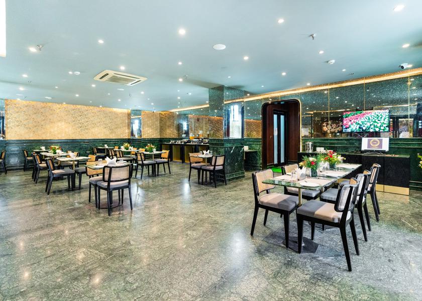 Delhi Delhi Food & Dining