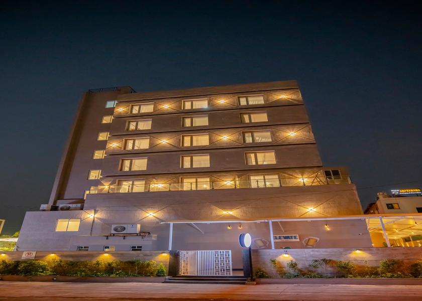 Maharashtra Pune Hotel Exterior