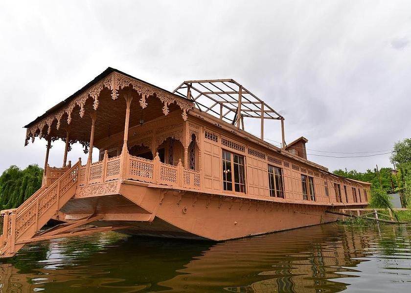 Jammu and Kashmir Srinagar Hotel Exterior