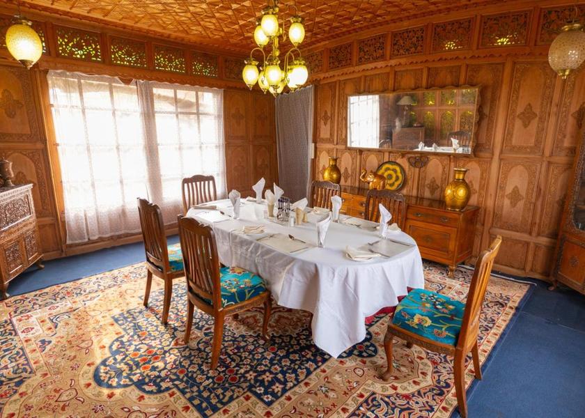 Jammu and Kashmir Srinagar Food & Dining