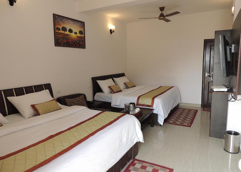 Uttarakhand Mussoorie Family Room
