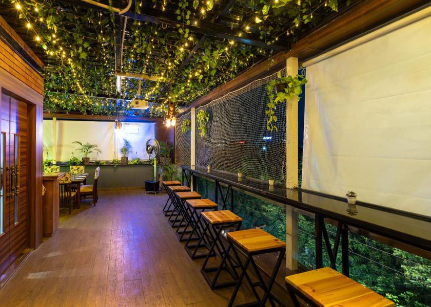 Madhya Pradesh Indore Food & Dining