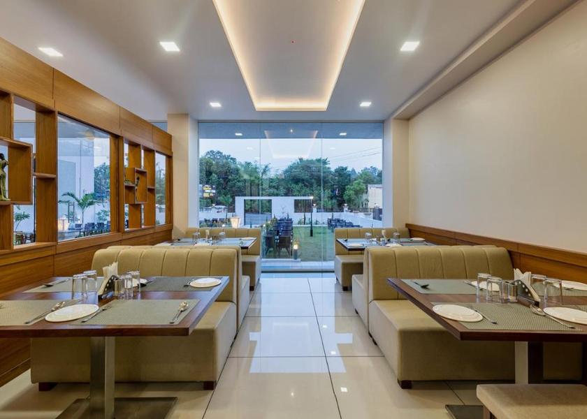 Maharashtra Kolhapur Food & Dining
