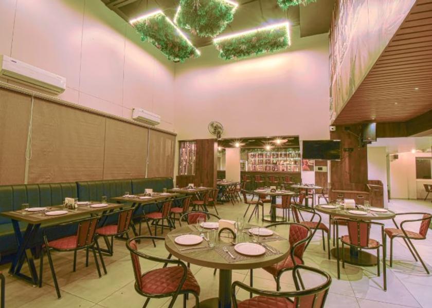 Maharashtra Kolhapur Food & Dining