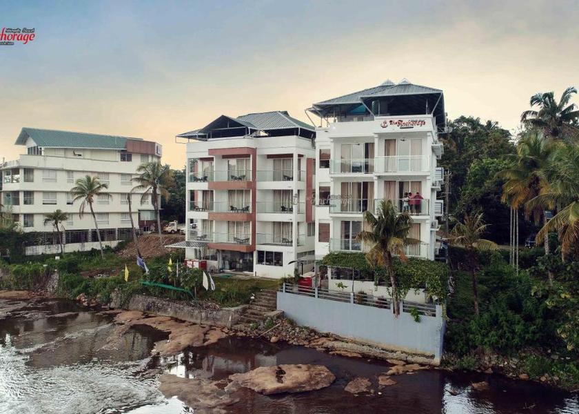 Kerala Chalakudy Hotel Exterior