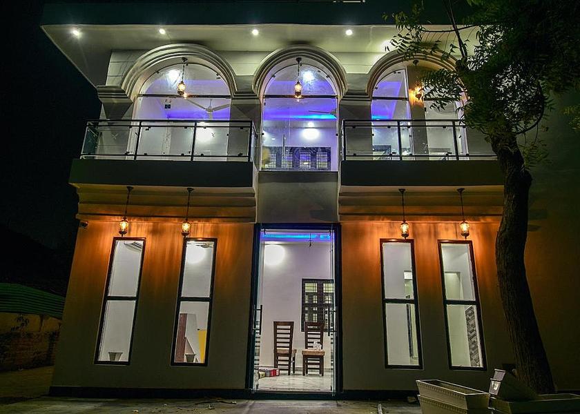 Uttar Pradesh Prayagraj Hotel Exterior