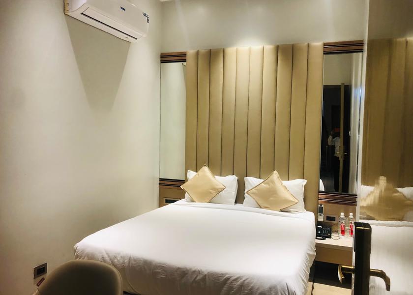 Uttar Pradesh Kanpur Semi Deluxe Room