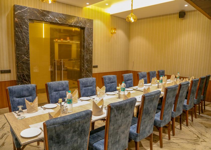 Uttar Pradesh Kasganj Food & Dining