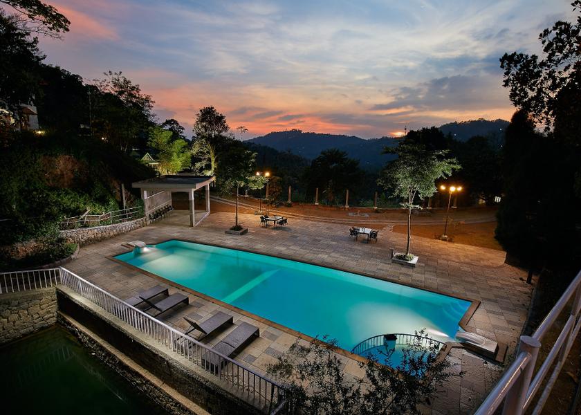 Kerala Munnar Pool