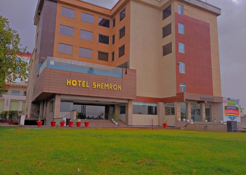 Rajasthan Neemrana Hotel Exterior