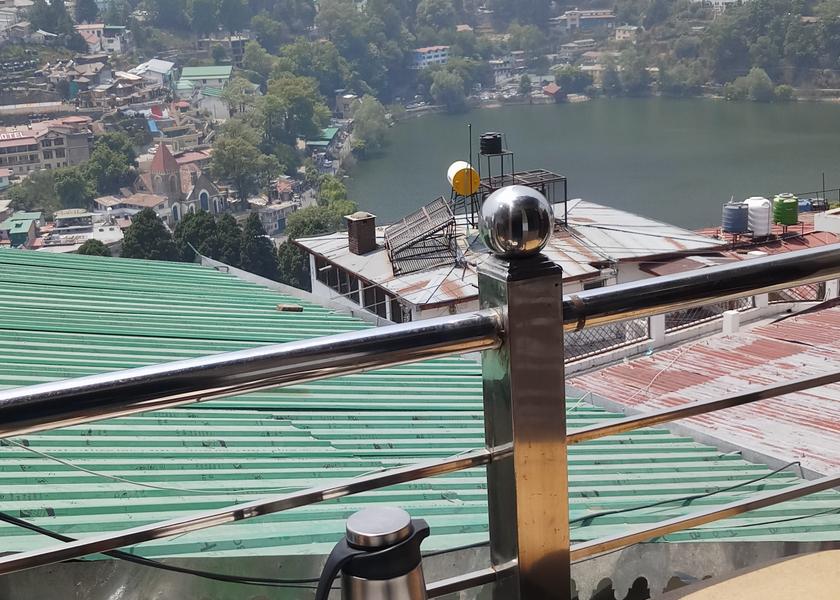 Uttarakhand Nainital Hotel View