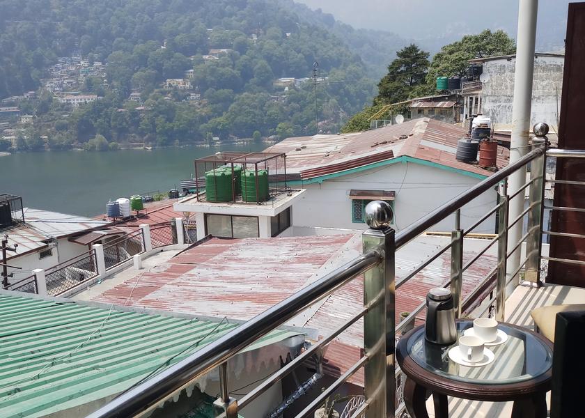 Uttarakhand Nainital Hotel View