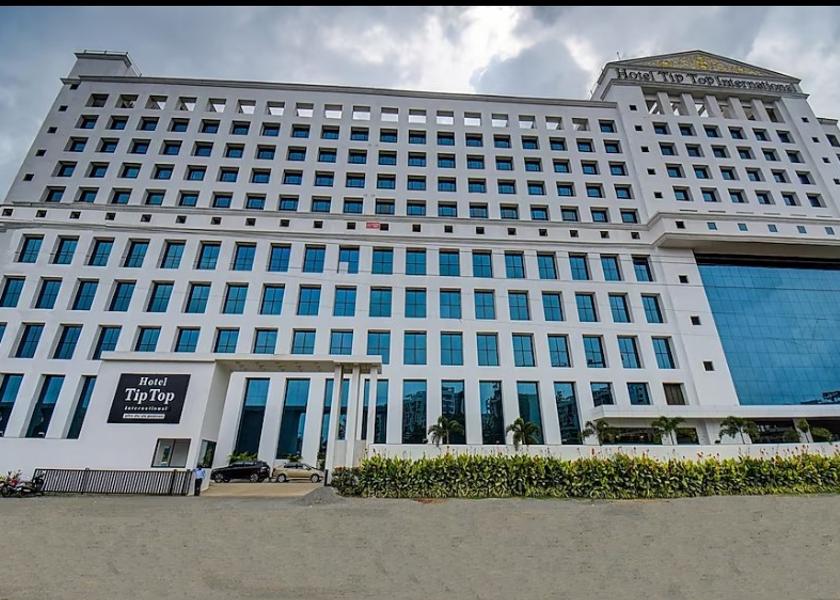 Maharashtra Pune Hotel Exterior