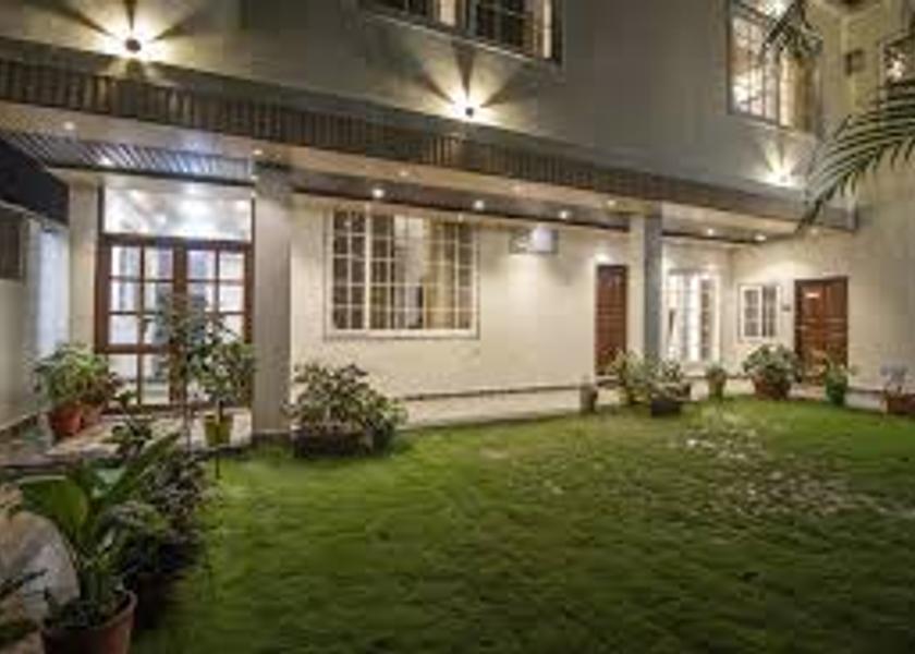 Madhya Pradesh Pachmarhi Public Areas