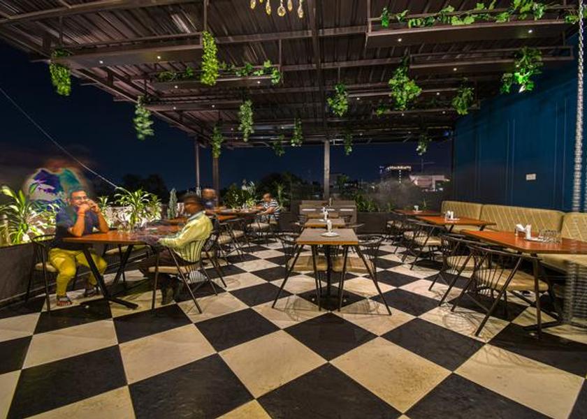 Maharashtra Kolhapur Food & Dining