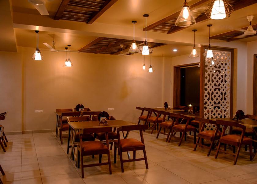 Maharashtra Karad Food & Dining