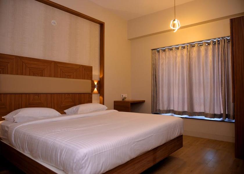 Maharashtra Karad Executive Room Ac