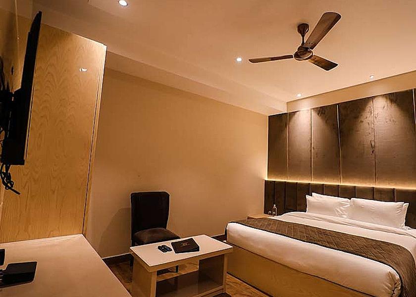 Uttar Pradesh Kanpur Super Deluxe Double Room