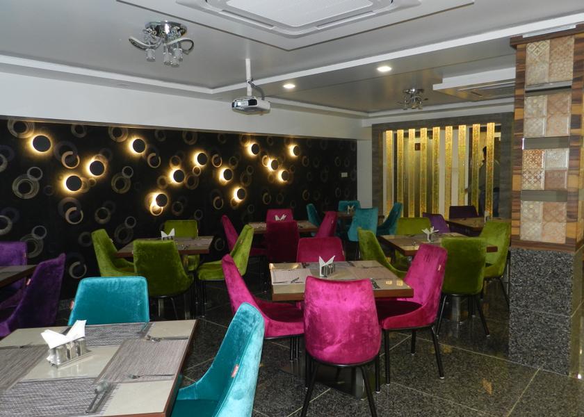 Uttar Pradesh Kanpur Food & Dining