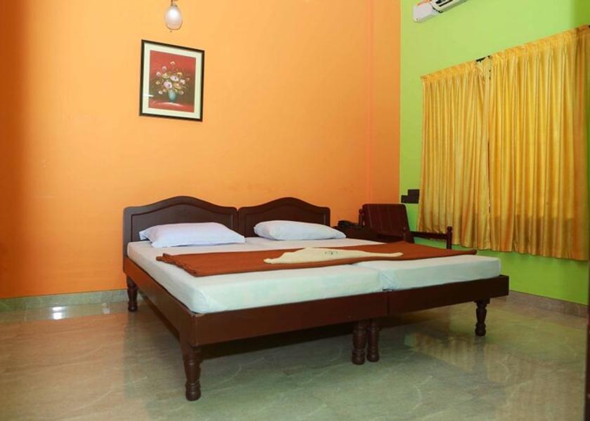 Kerala Thrissur Standard Room
