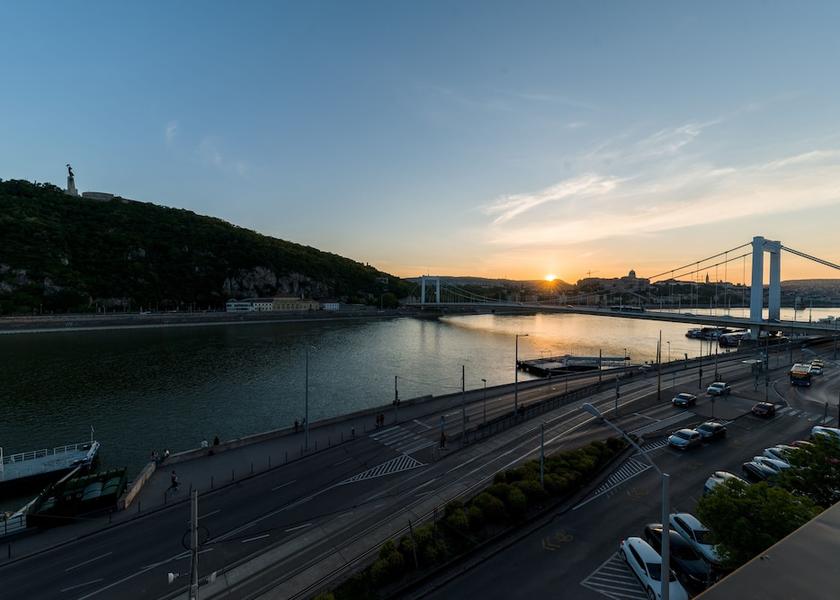  Budapest Water view