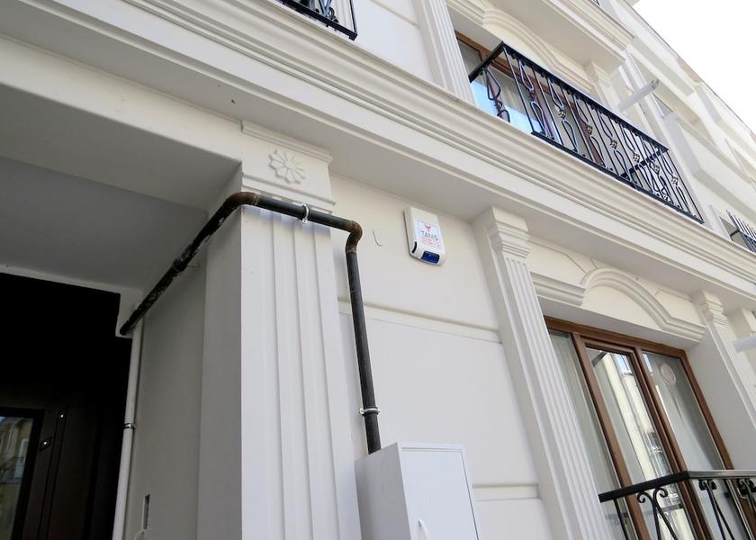  Istanbul Exterior Detail