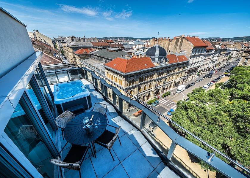  Budapest Terrace/patio