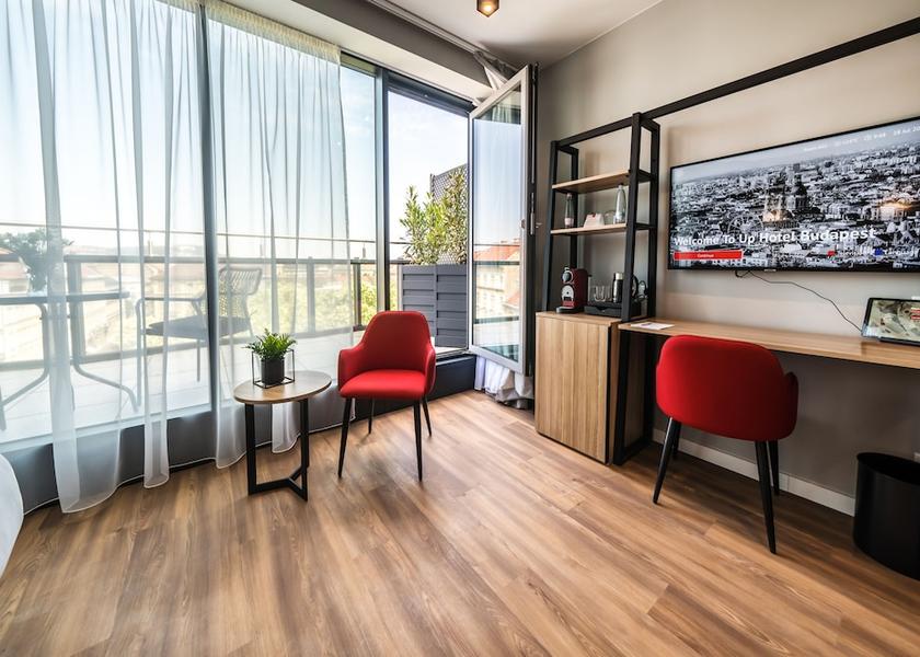  Budapest Room