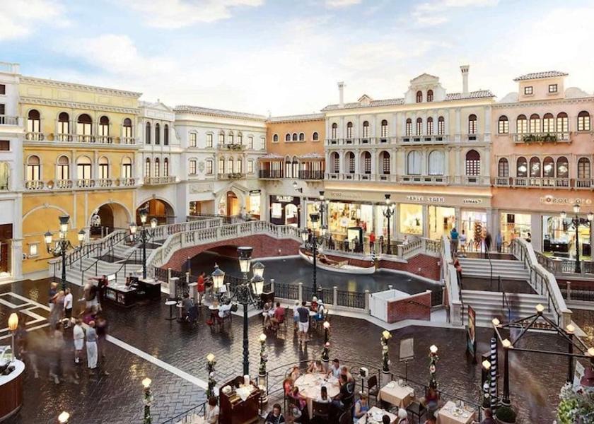 New Mexico Las Vegas Shopping Arcade