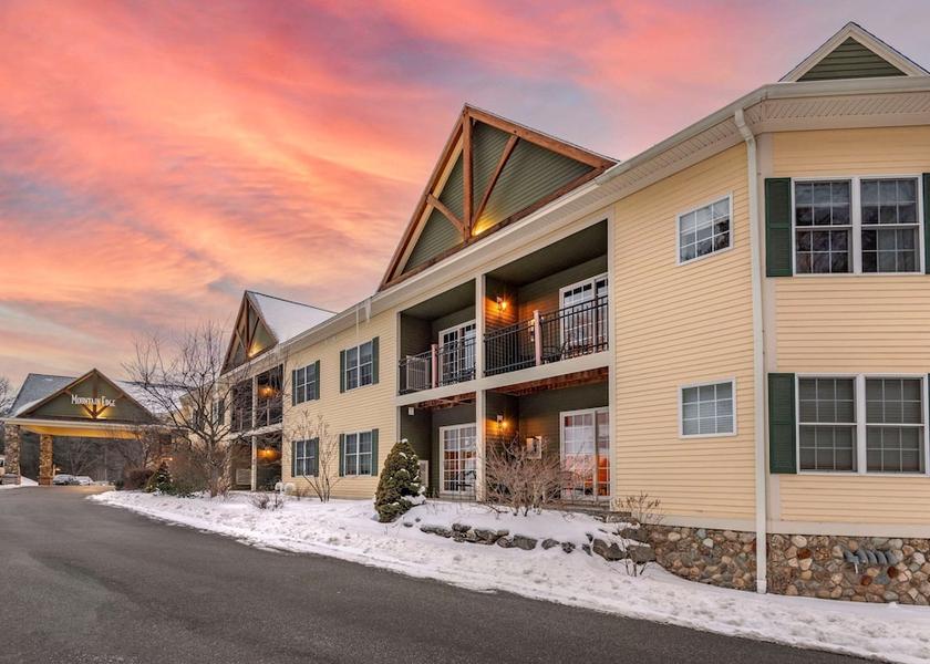 New Hampshire Newbury Exterior Detail