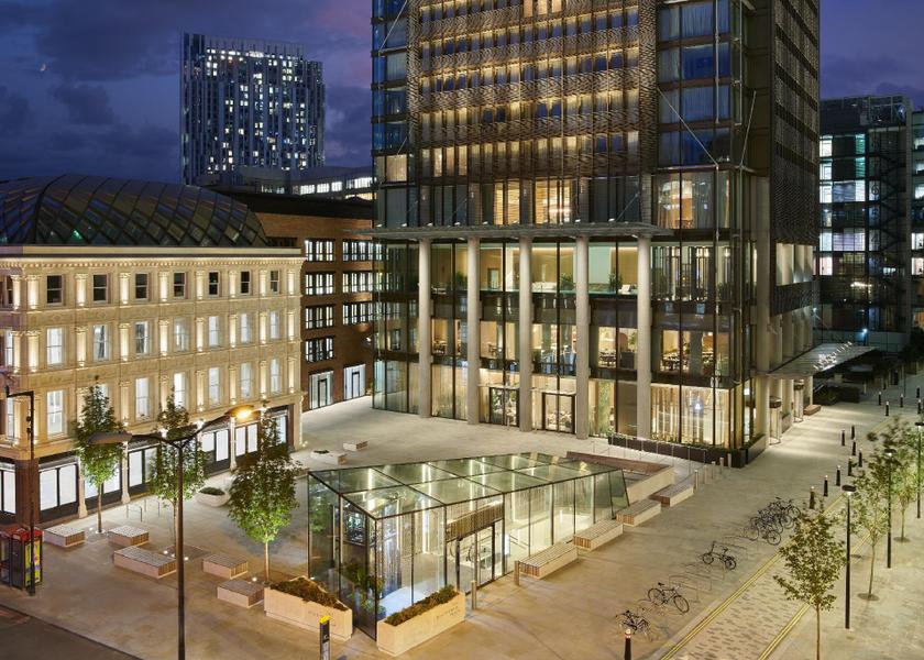 England London Hotel Exterior