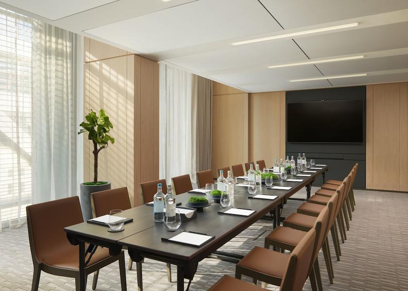 England London Meeting Room