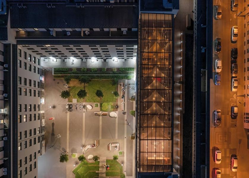  Budapest Building design