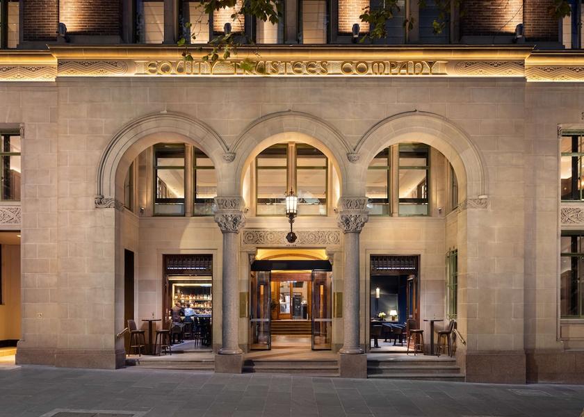 Victoria Melbourne Exterior